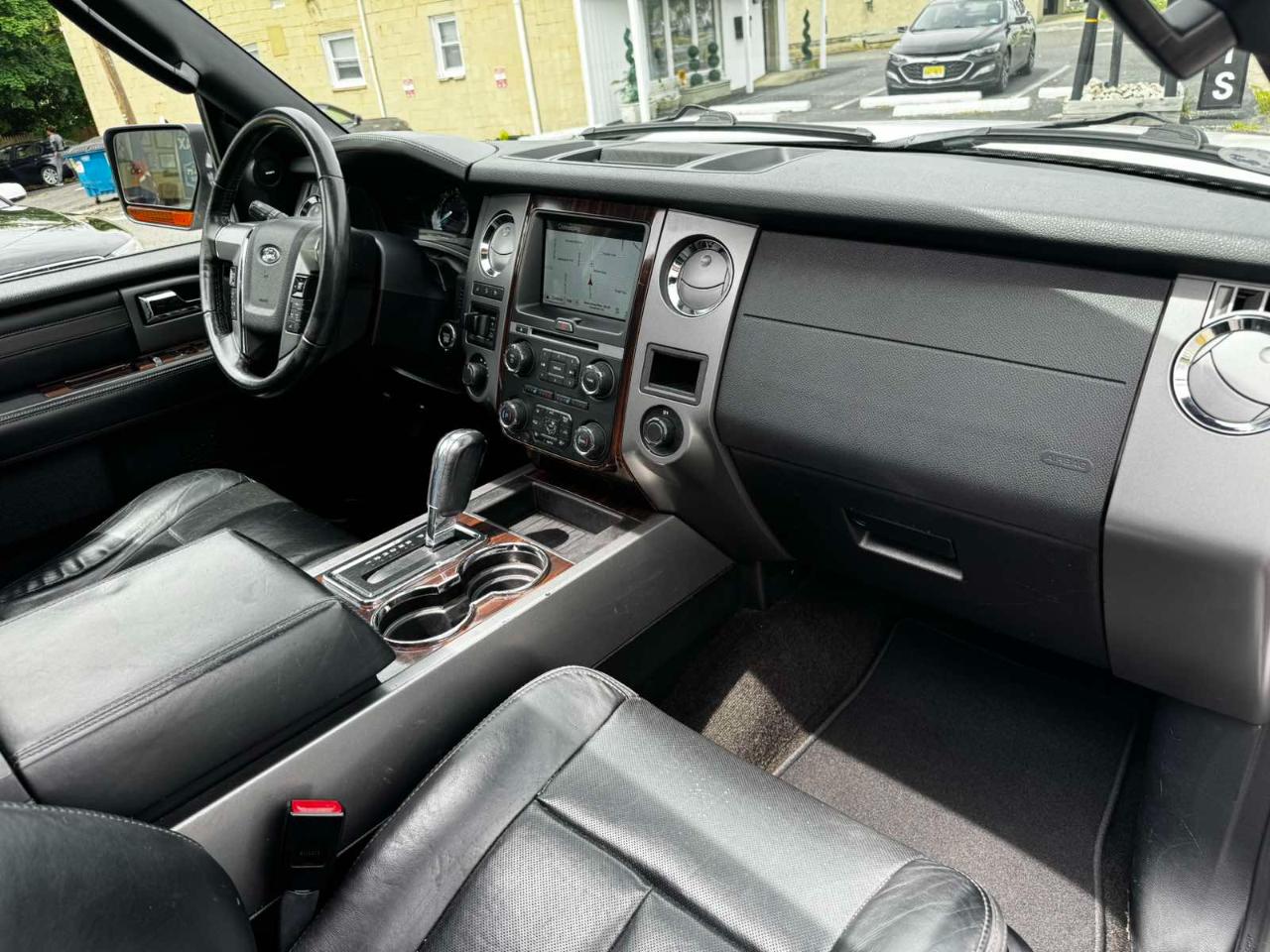 Ford Expedition Platinum 4WD 2016