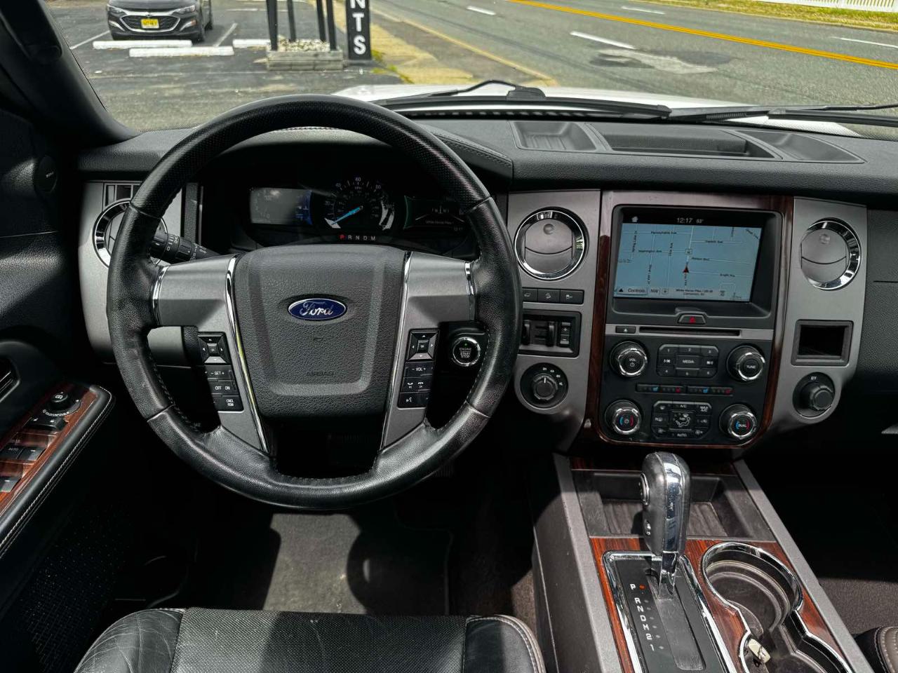 Ford Expedition Platinum 4WD 2016