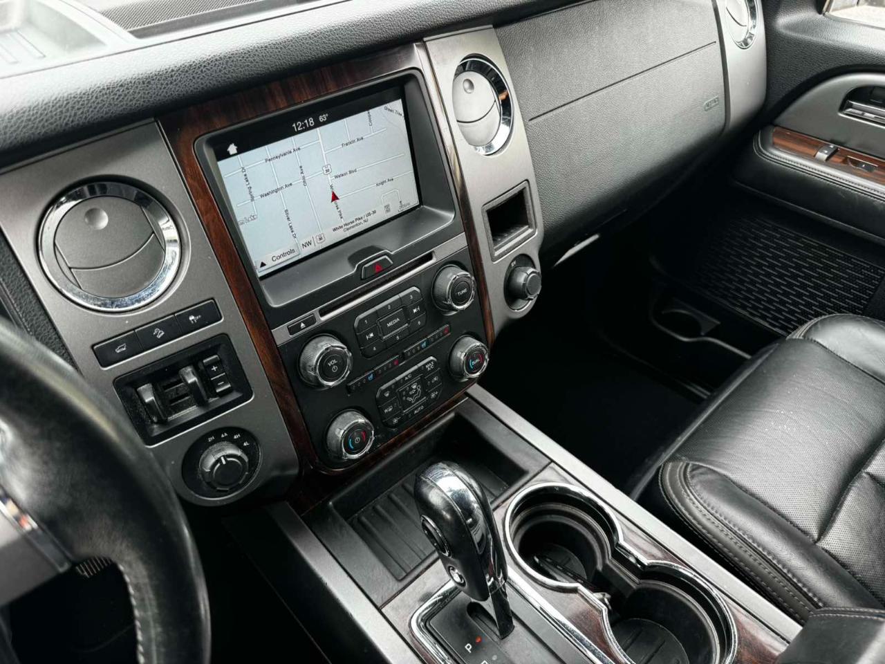 Ford Expedition Platinum 4WD 2016