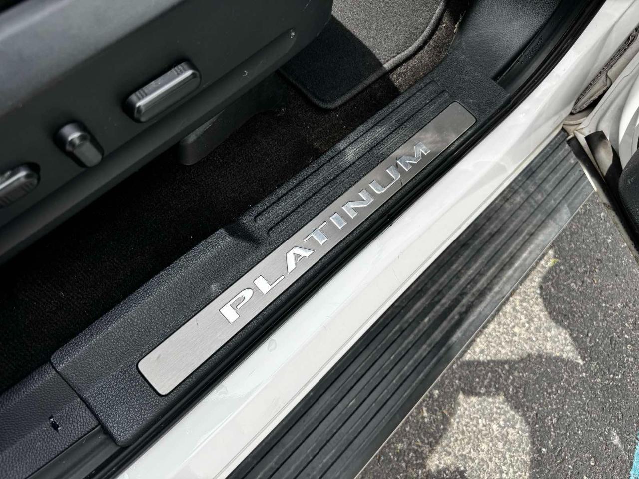 Ford Expedition Platinum 4WD 2016