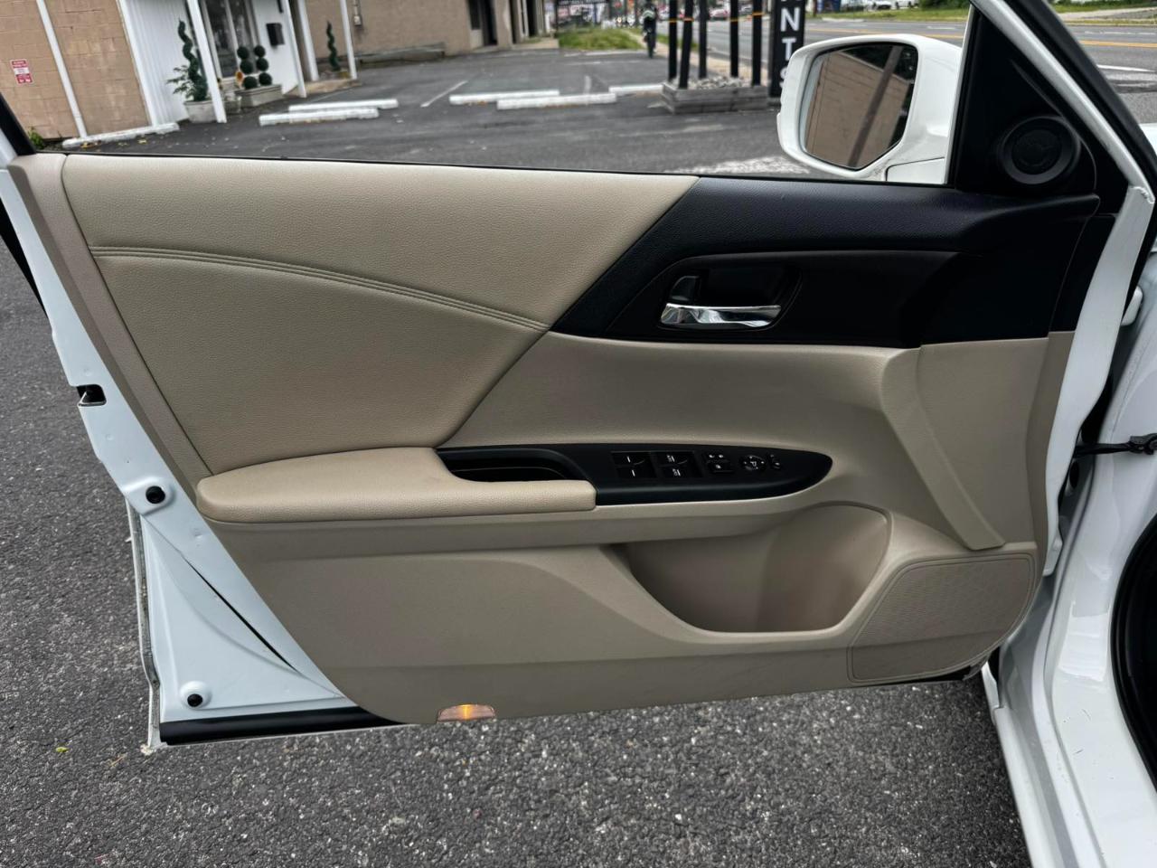 Honda Accord Hybrid Base 2014