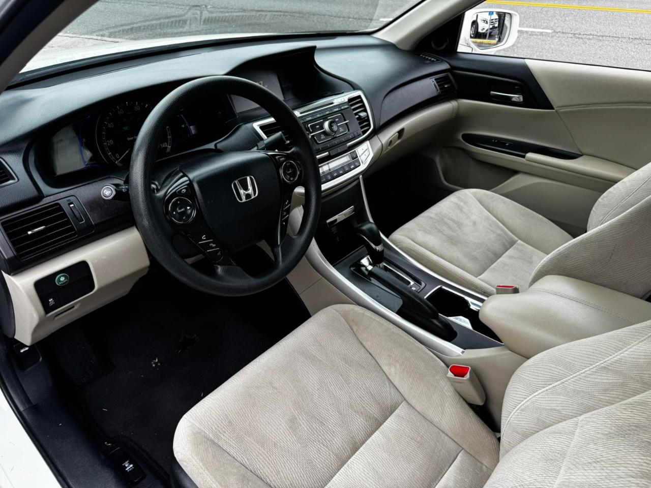 Honda Accord Hybrid Base 2014