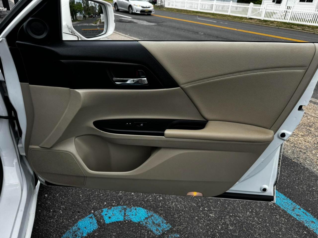Honda Accord Hybrid Base 2014