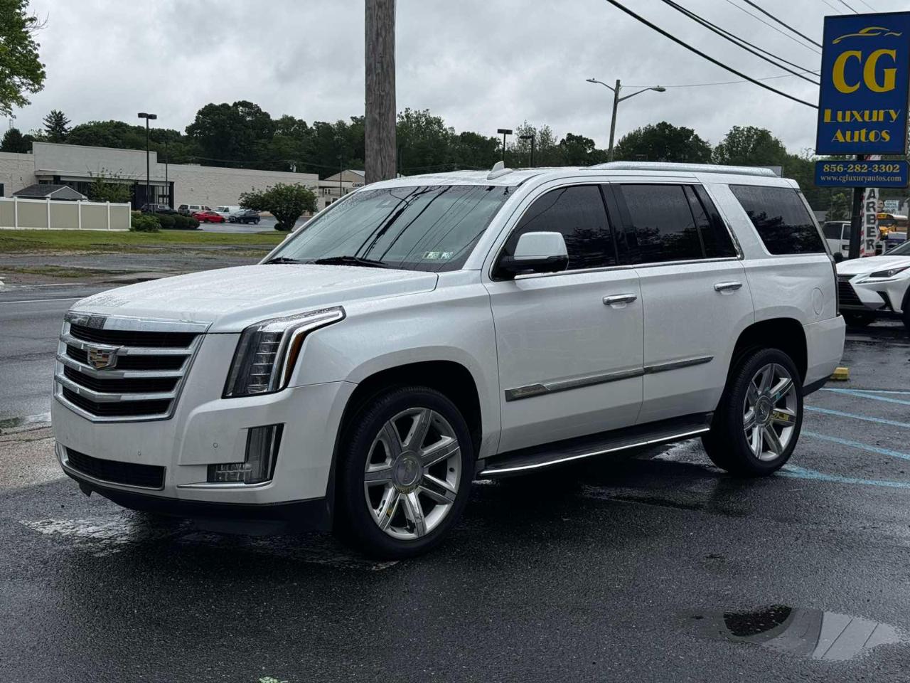 Cadillac Escalade Luxury 4WD 2016