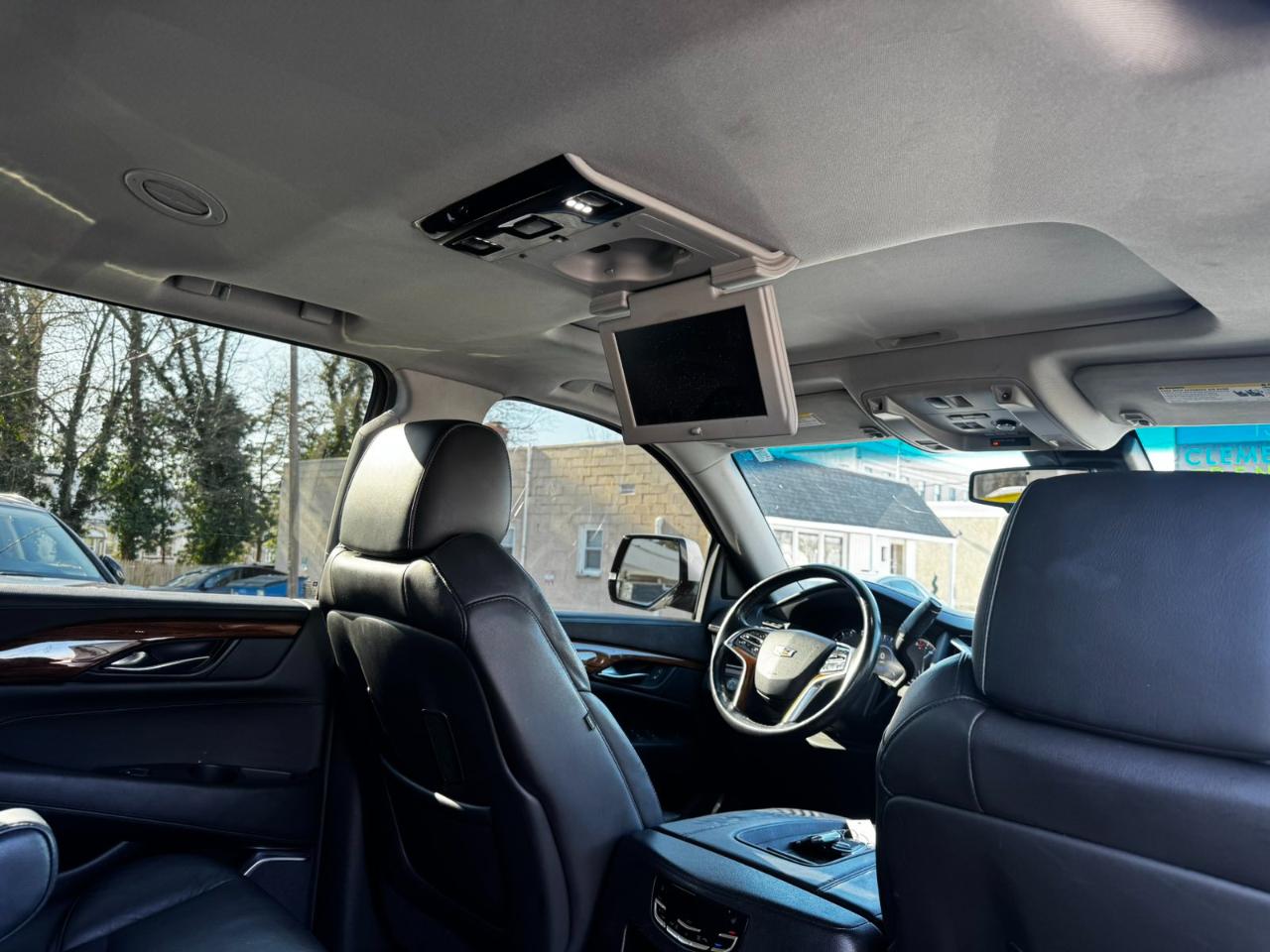Cadillac Escalade Luxury 4WD 2016