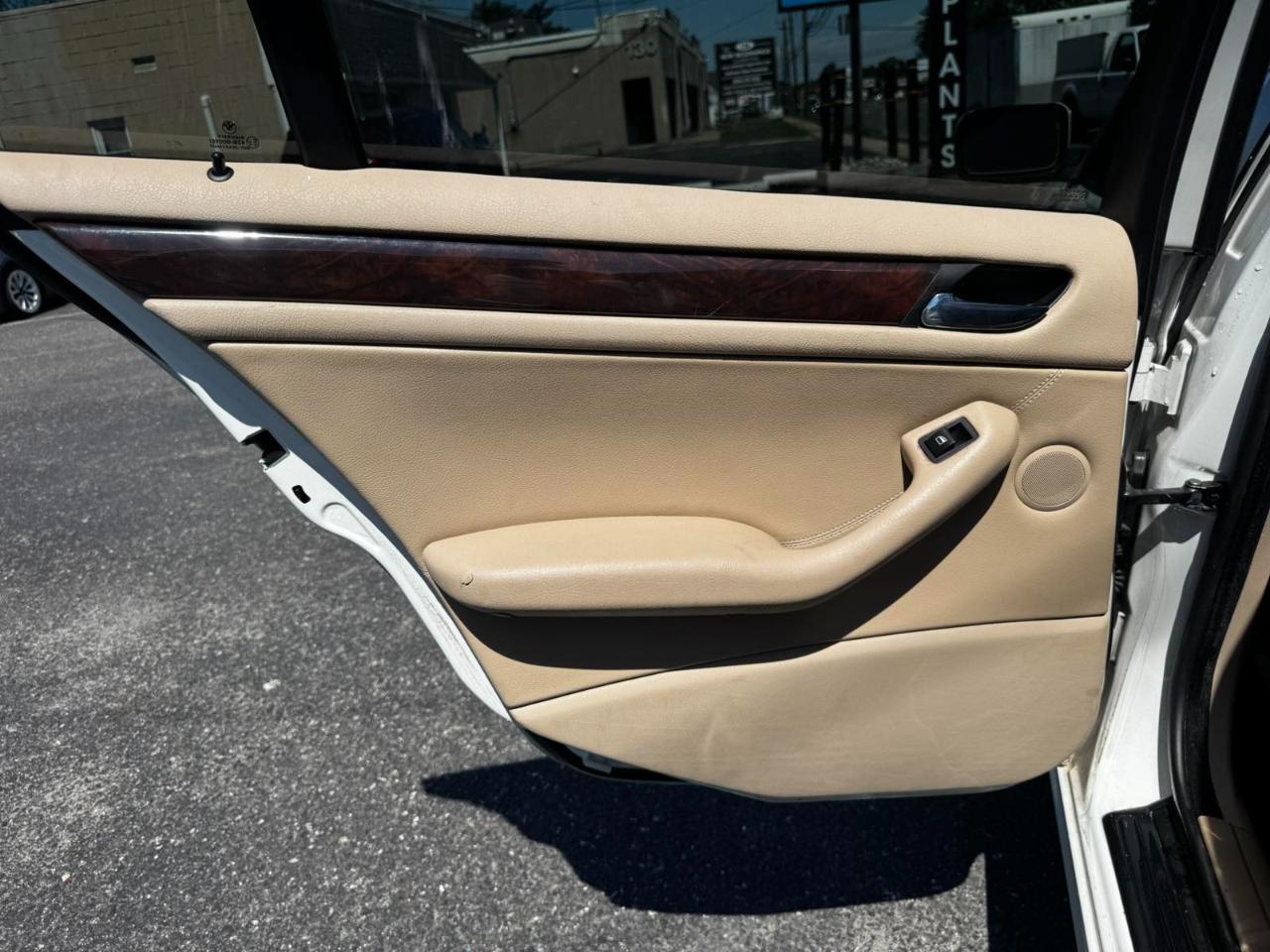 BMW 3-Series 325xi Sedan 2003