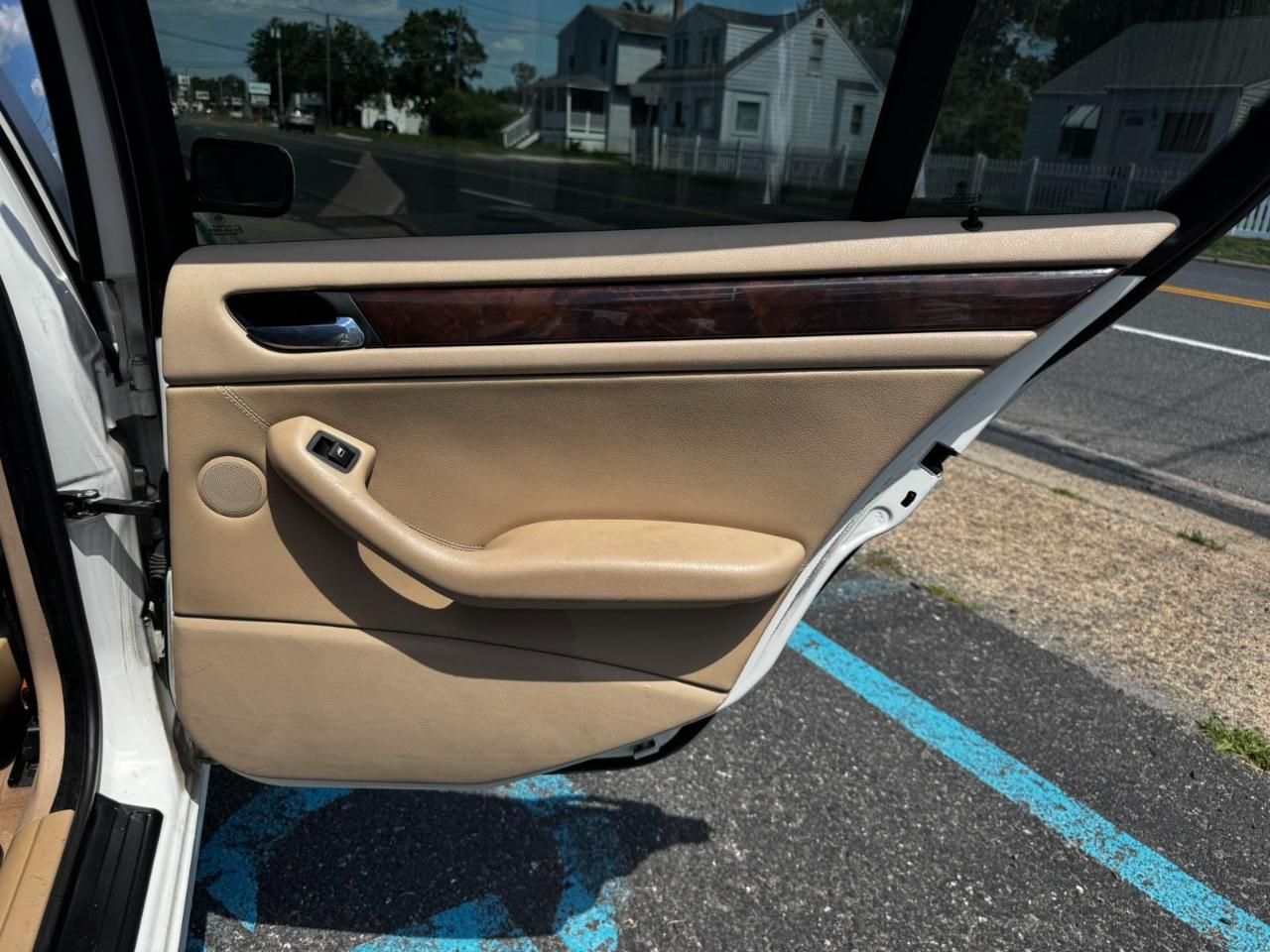BMW 3-Series 325xi Sedan 2003
