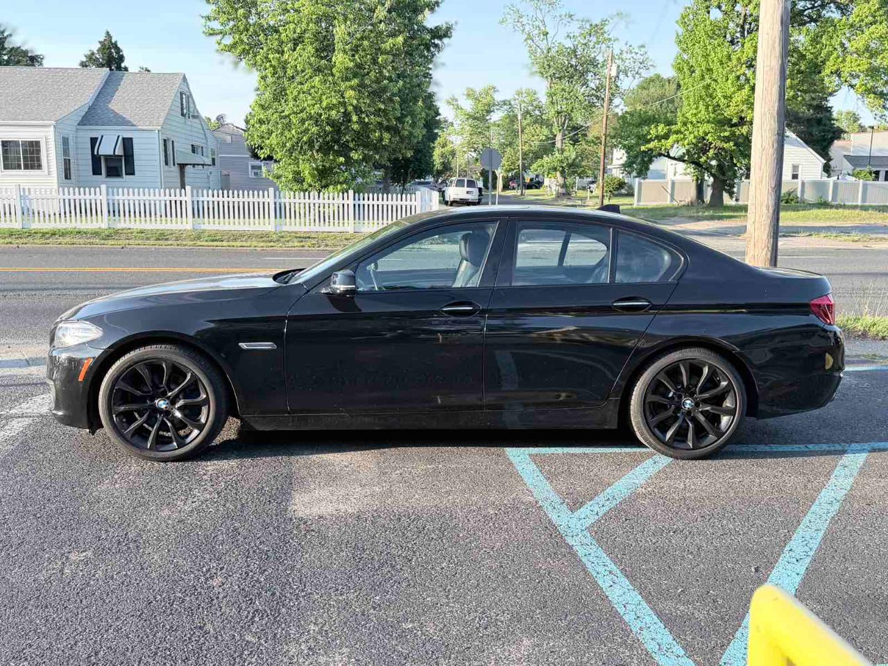 BMW 5-Series 528i xDrive 2016