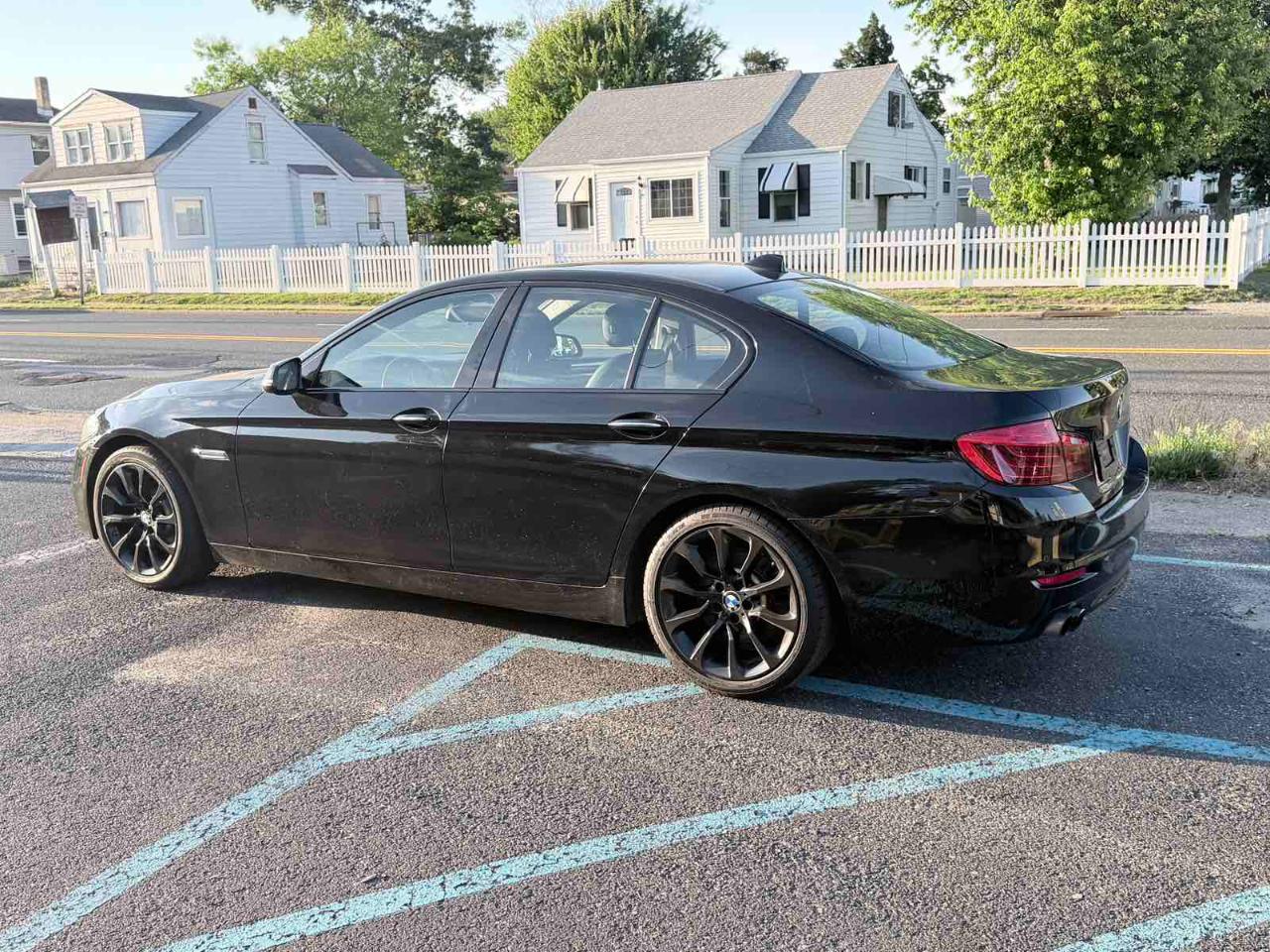 BMW 5-Series 528i xDrive 2016