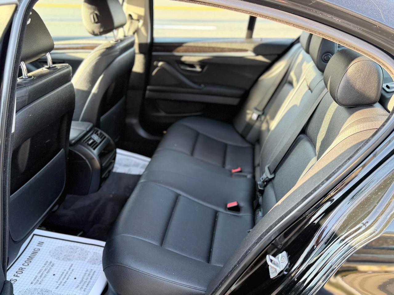 BMW 5-Series 528i xDrive 2016