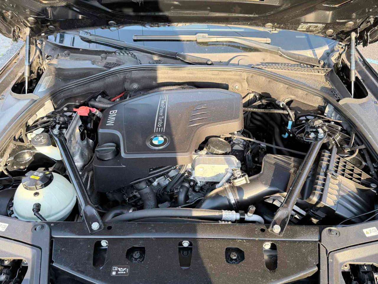BMW 5-Series 528i xDrive 2016