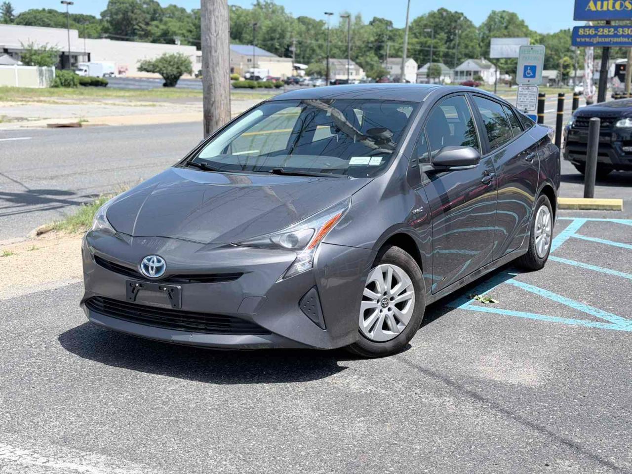 Toyota Prius Two 2016