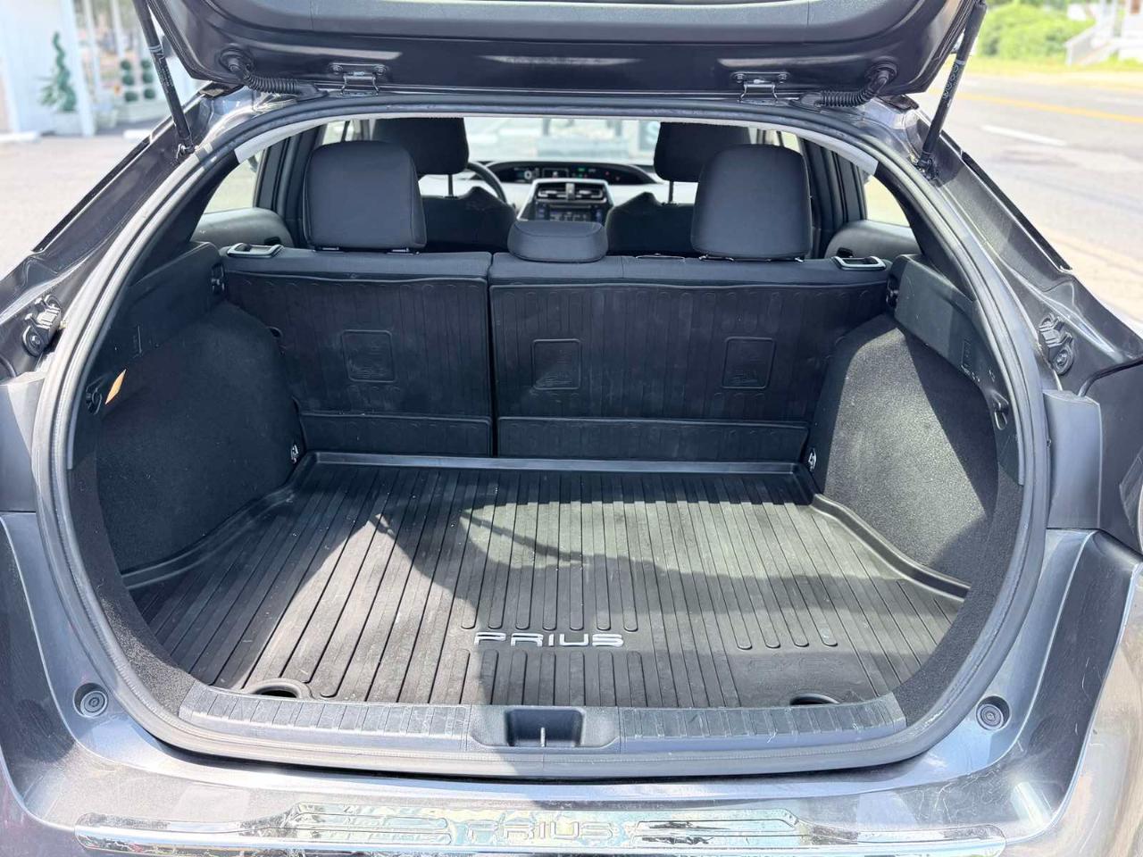 Toyota Prius Two 2016