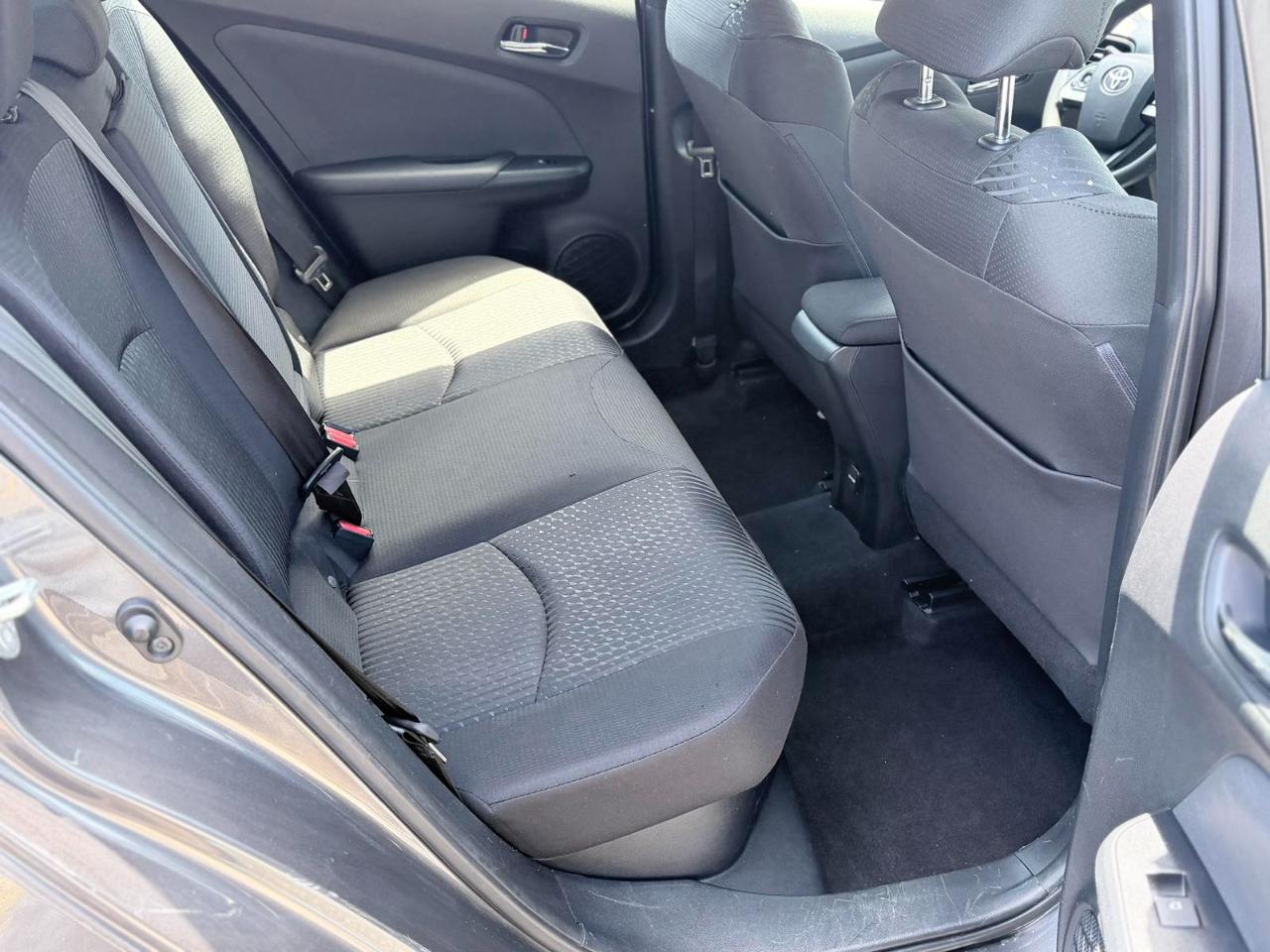 Toyota Prius Two 2016