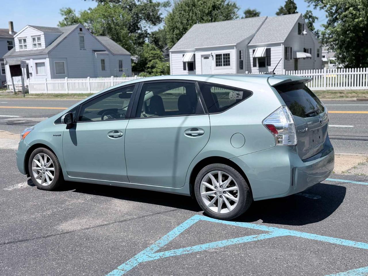 Toyota Prius V Three 2013