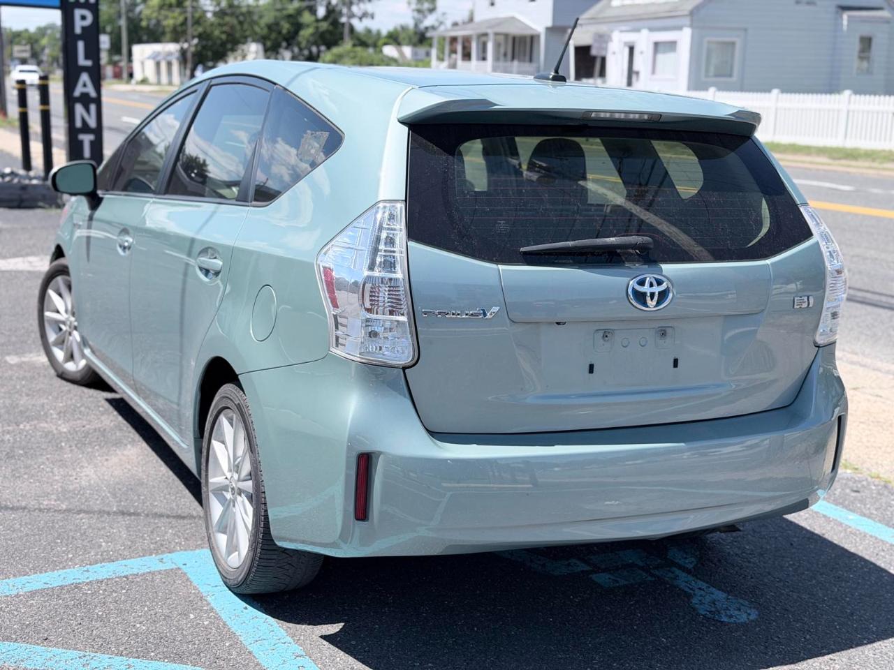 Toyota Prius V Three 2013