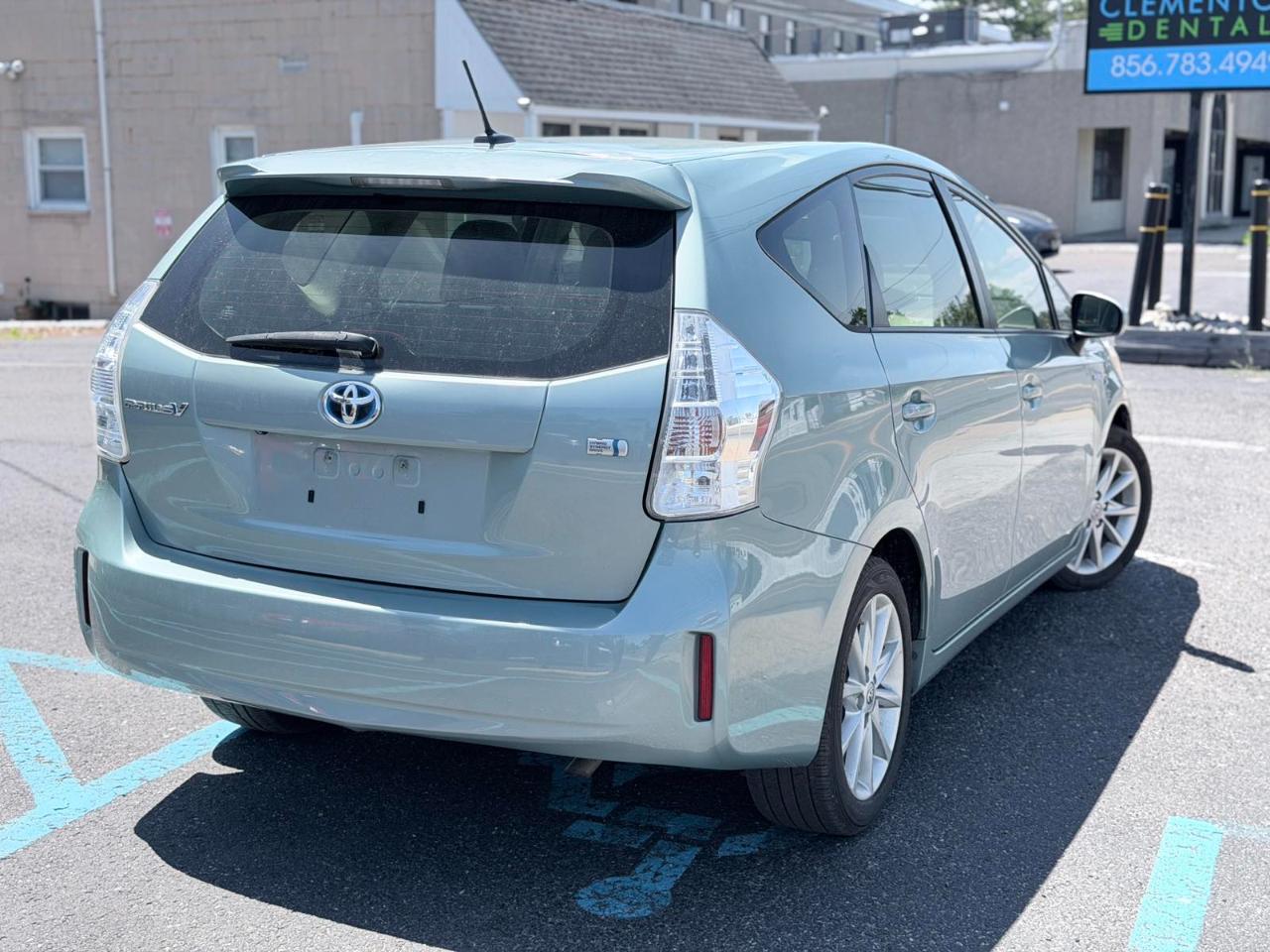 Toyota Prius V Three 2013