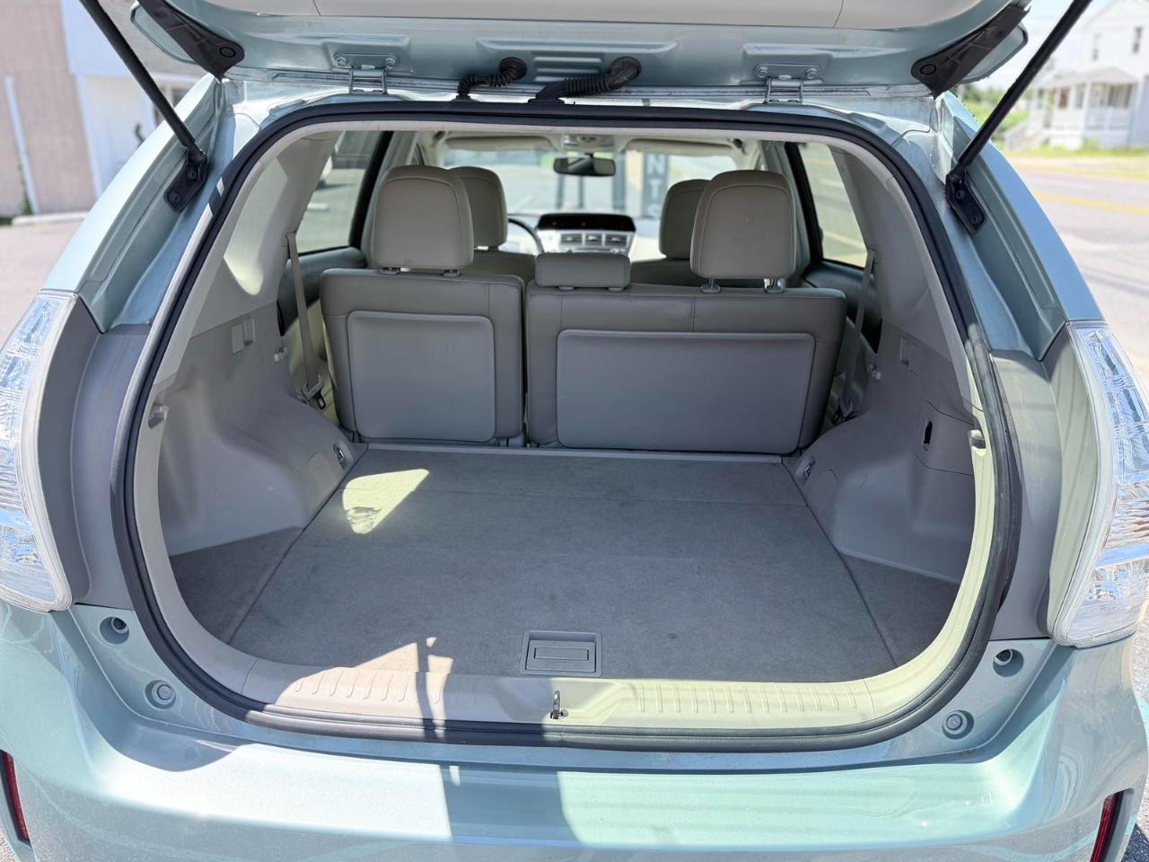 Toyota Prius V Three 2013