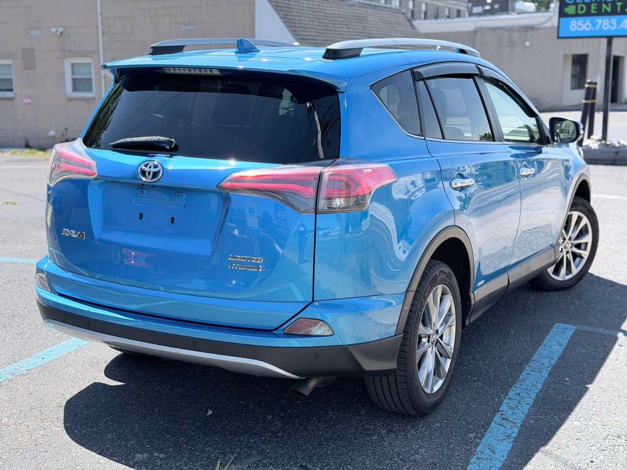 Toyota RAV4 Hybrid Limited 2017