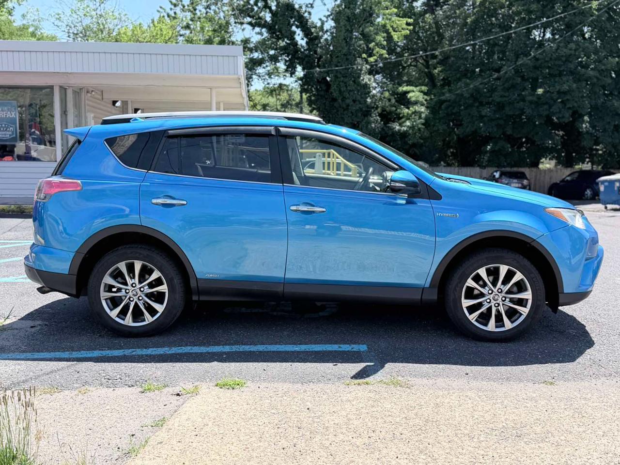 Toyota RAV4 Hybrid Limited 2017