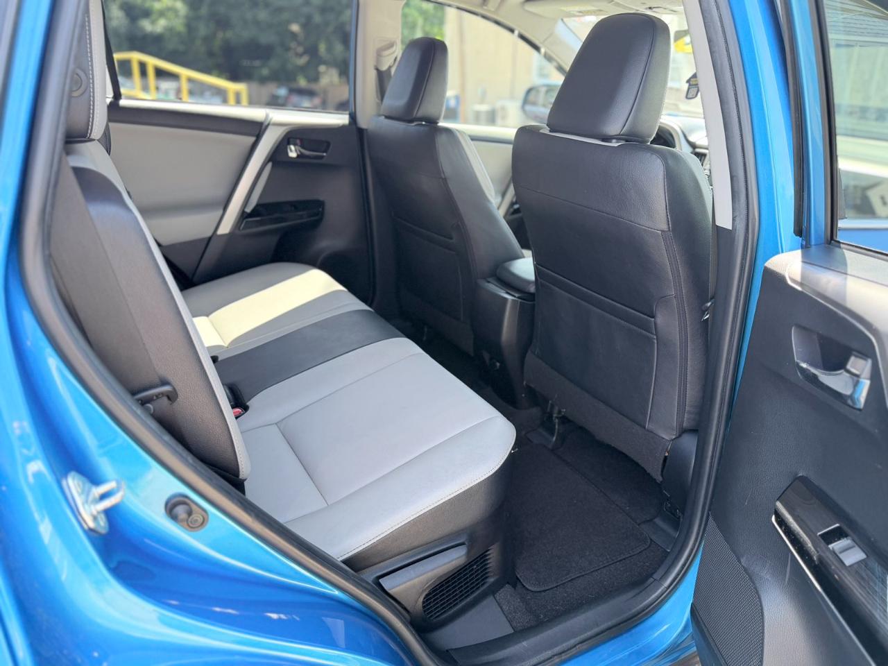 Toyota RAV4 Hybrid Limited 2017