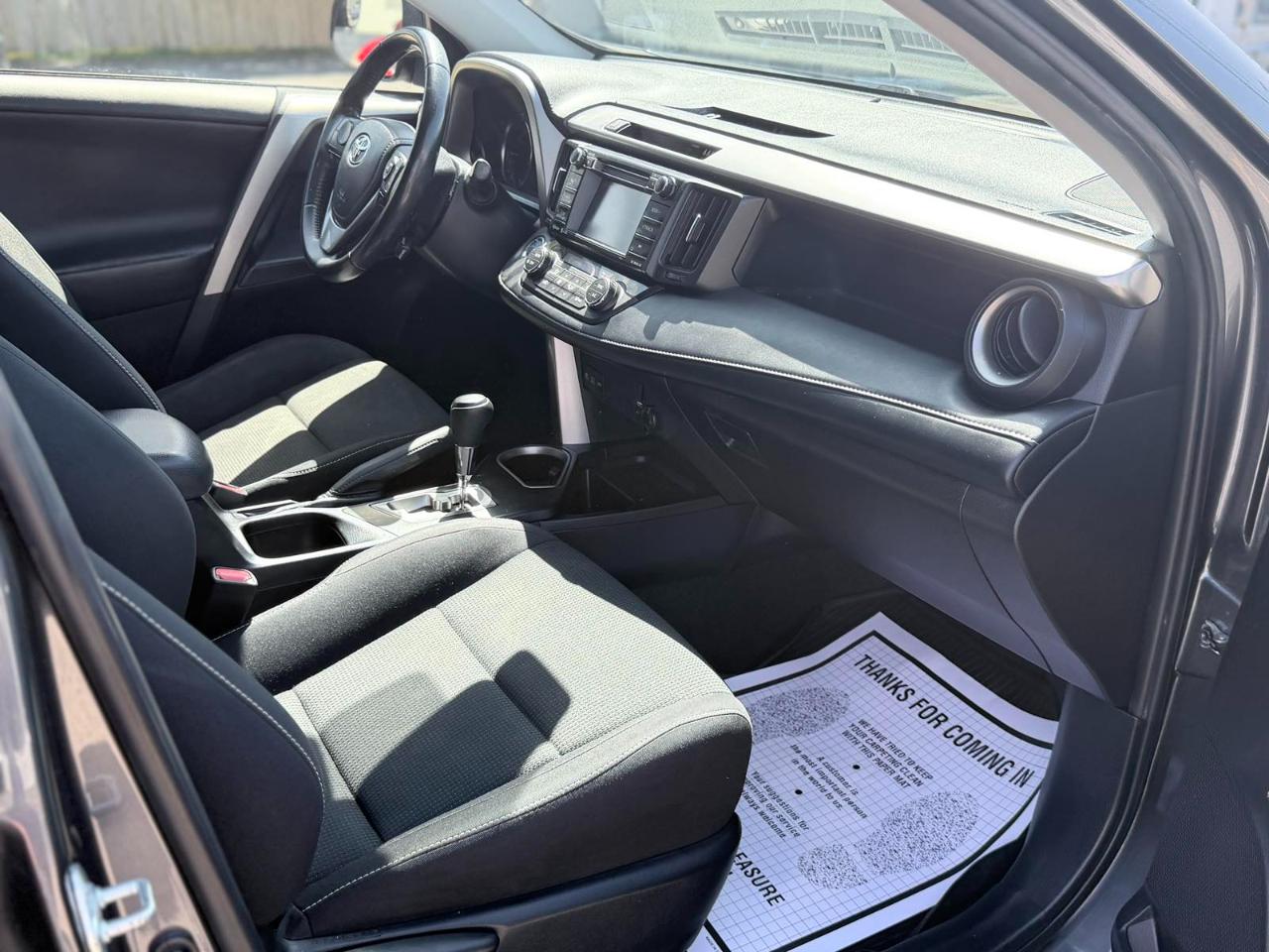 Toyota RAV4 Hybrid XLE 2017