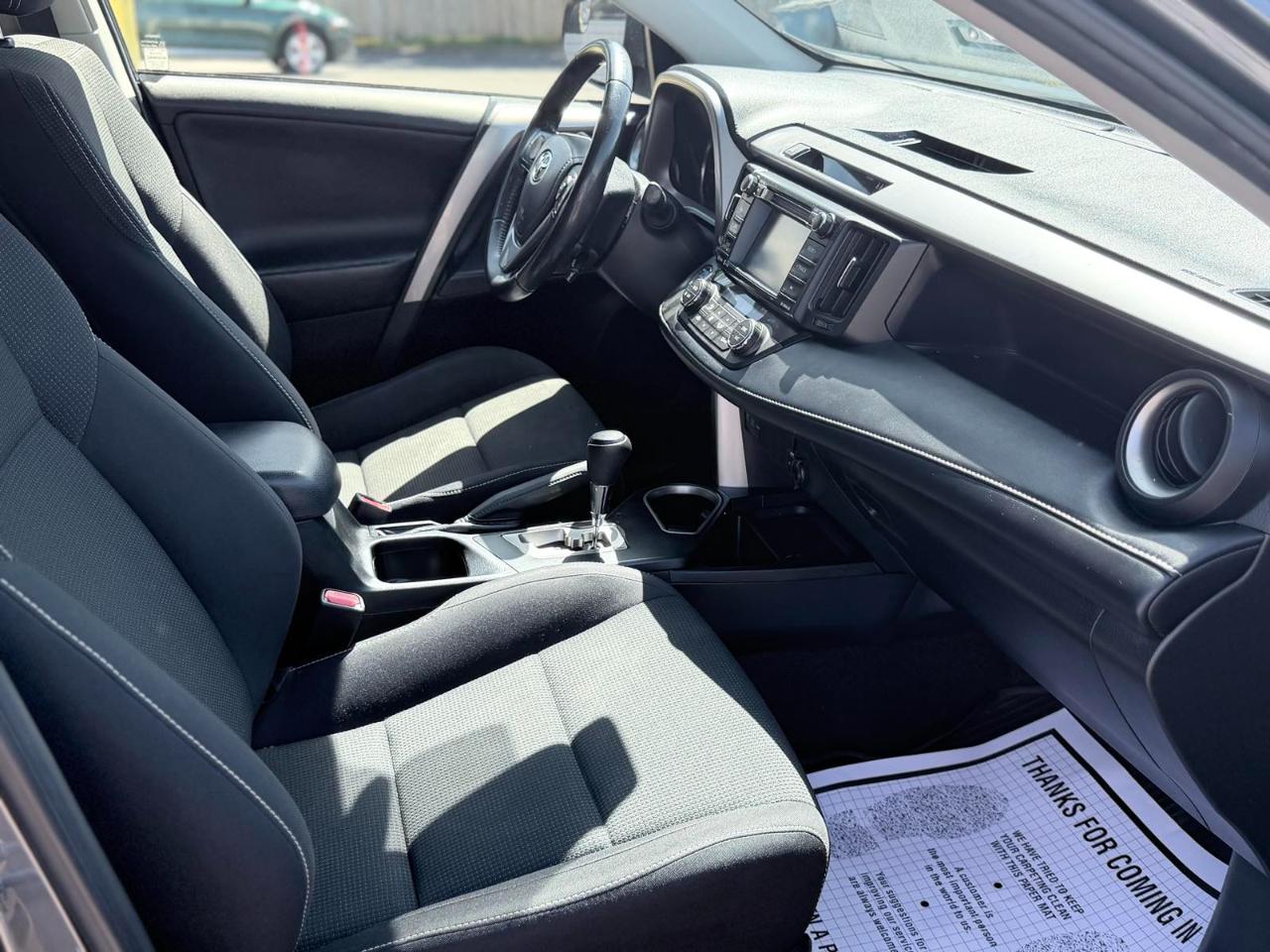Toyota RAV4 Hybrid XLE 2017