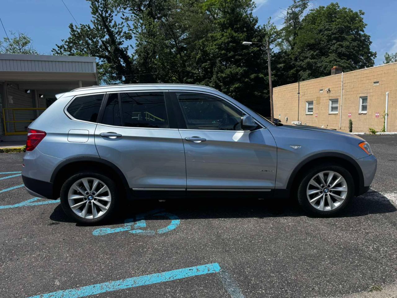 BMW X3 xDrive28i 2011