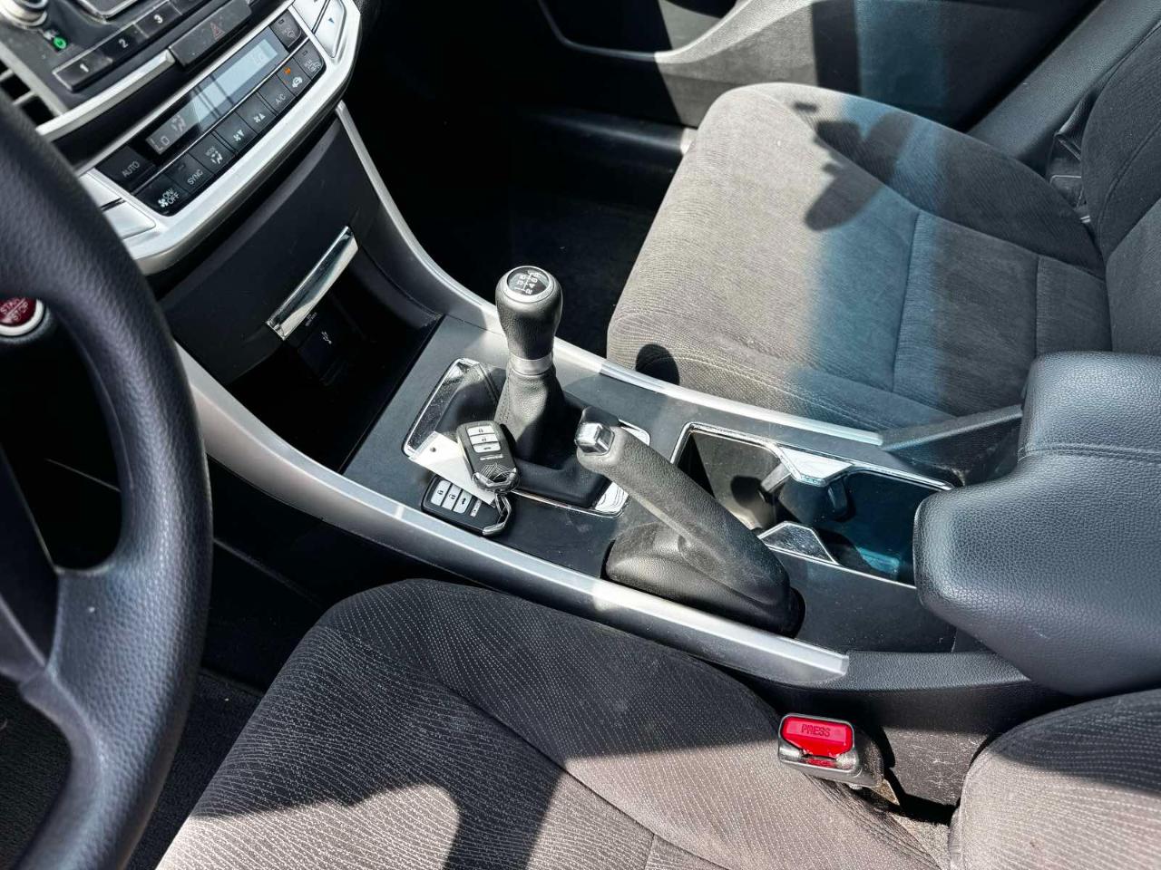Honda Accord EX Sedan 6-Spd MT 2013