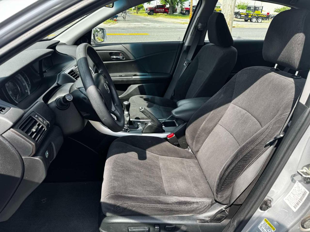 Honda Accord EX Sedan 6-Spd MT 2013