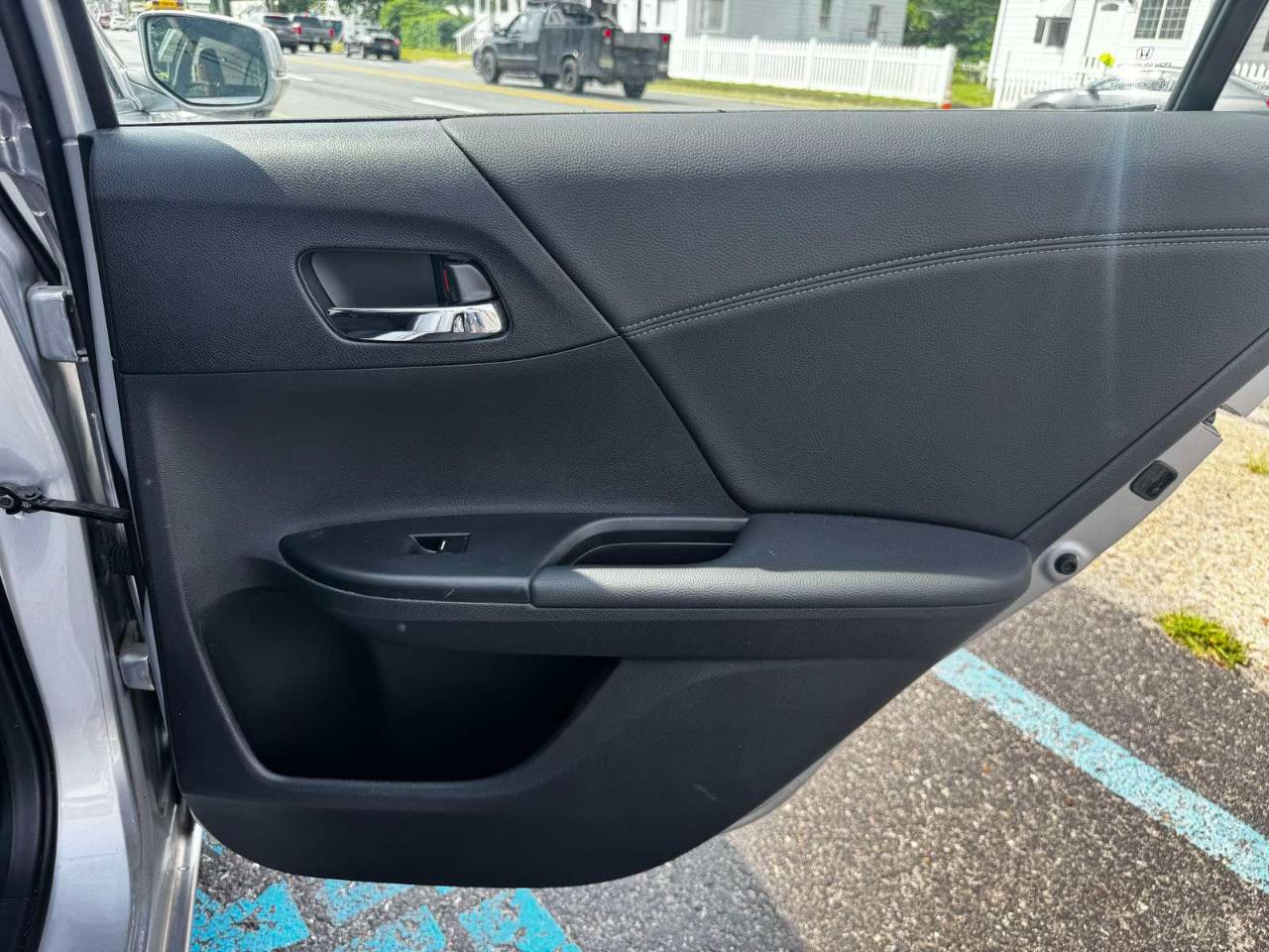 Honda Accord EX Sedan 6-Spd MT 2013