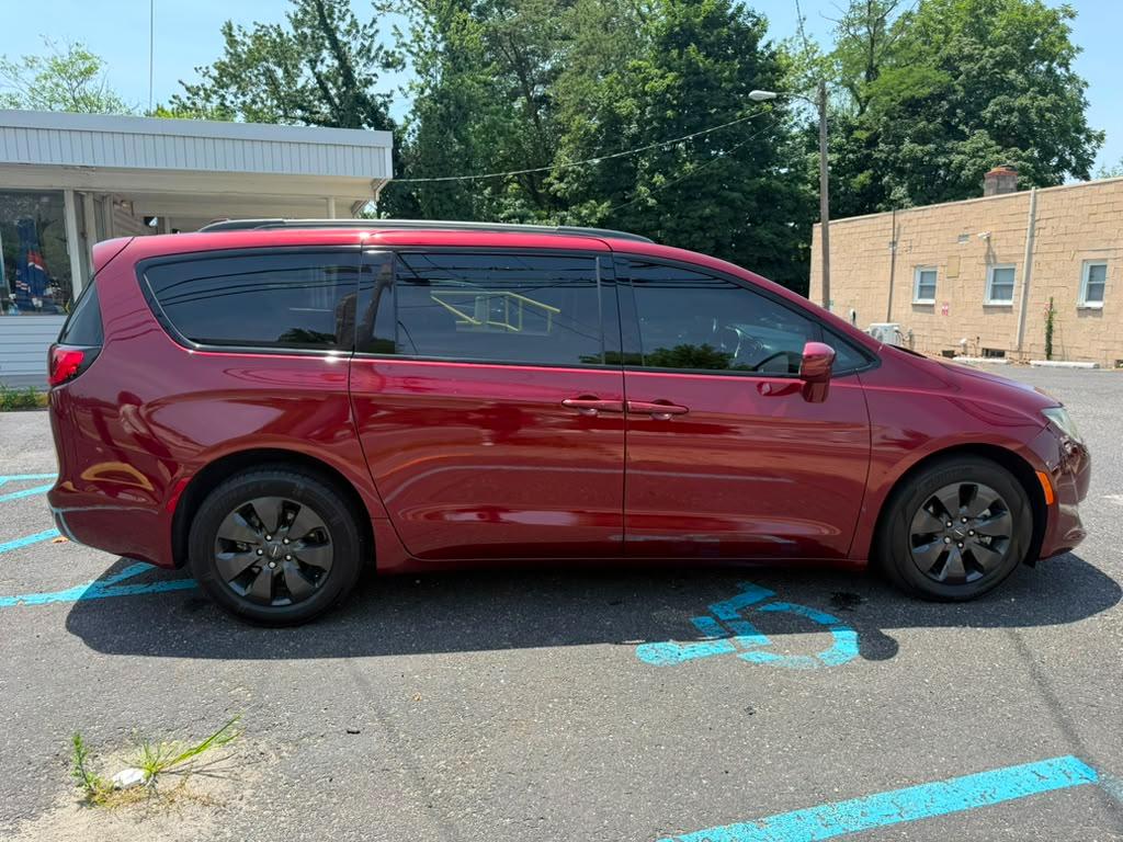 Chrysler Pacifica Hybrid Touring L 2020