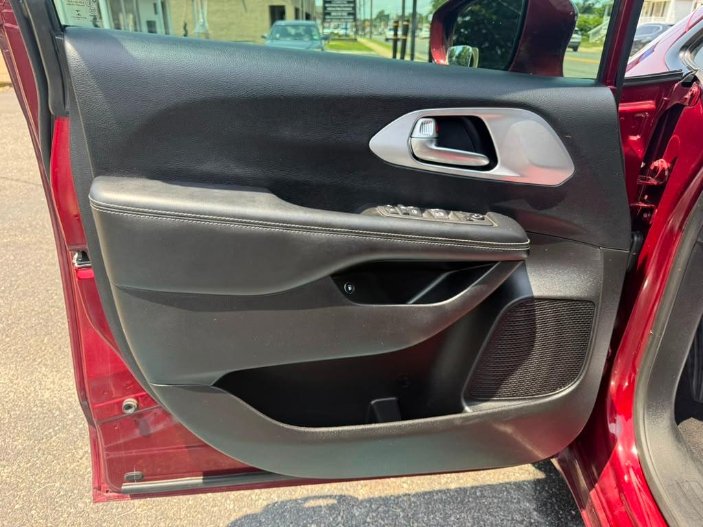 Chrysler Pacifica Hybrid Touring L 2020