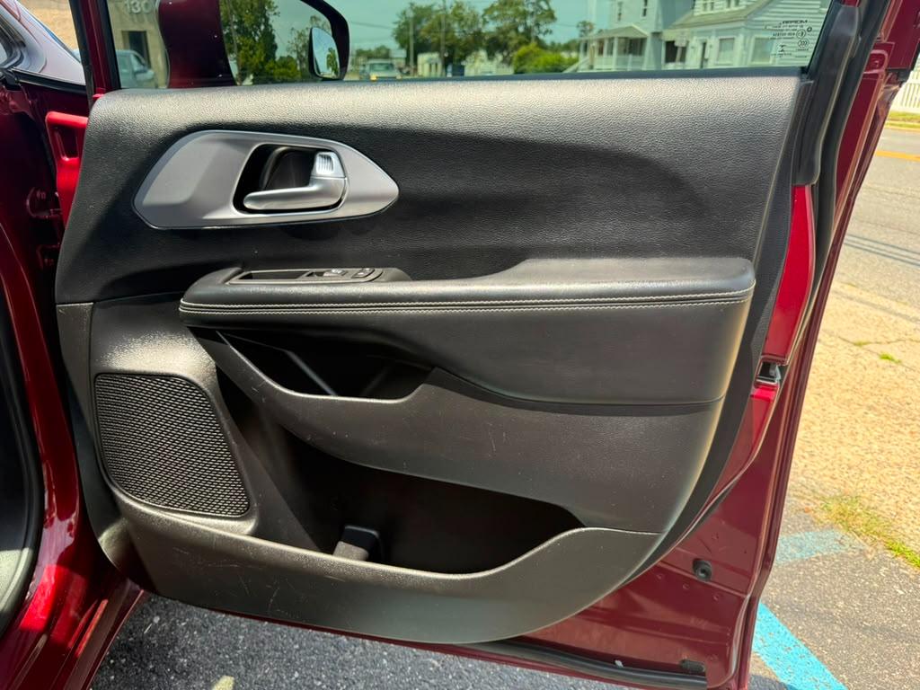 Chrysler Pacifica Hybrid Touring L 2020
