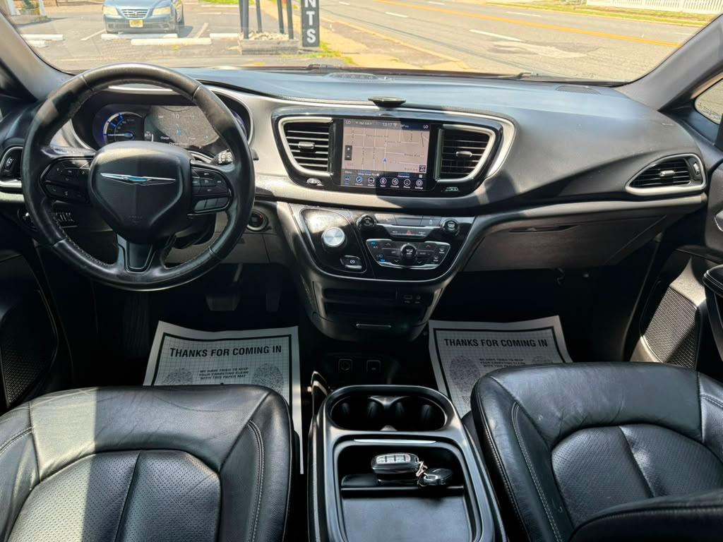 Chrysler Pacifica Hybrid Touring L 2020