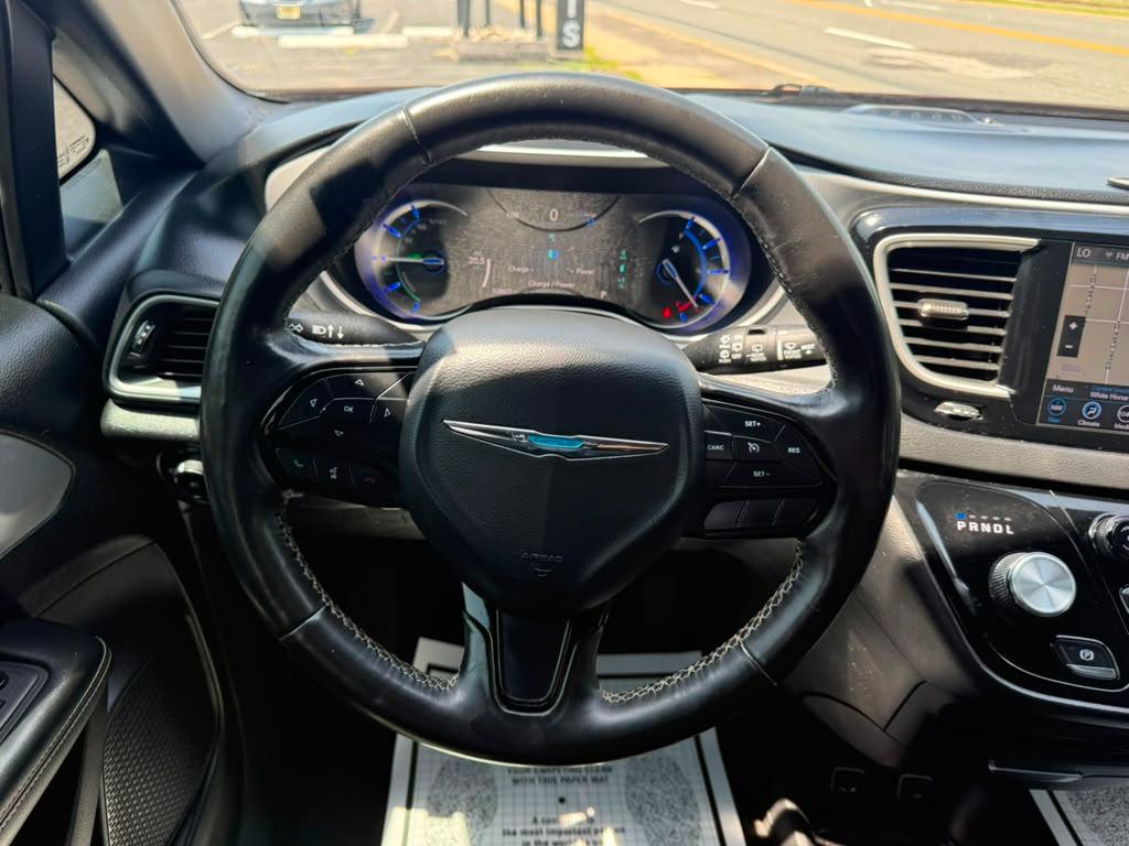 Chrysler Pacifica Hybrid Touring L 2020