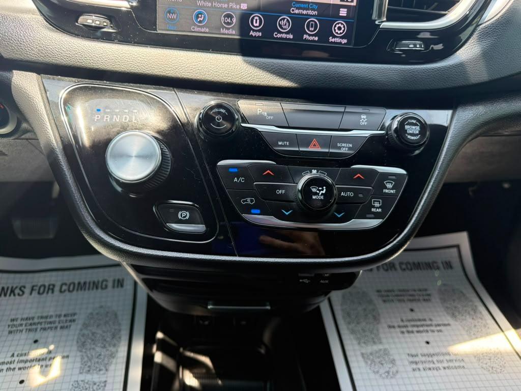 Chrysler Pacifica Hybrid Touring L 2020