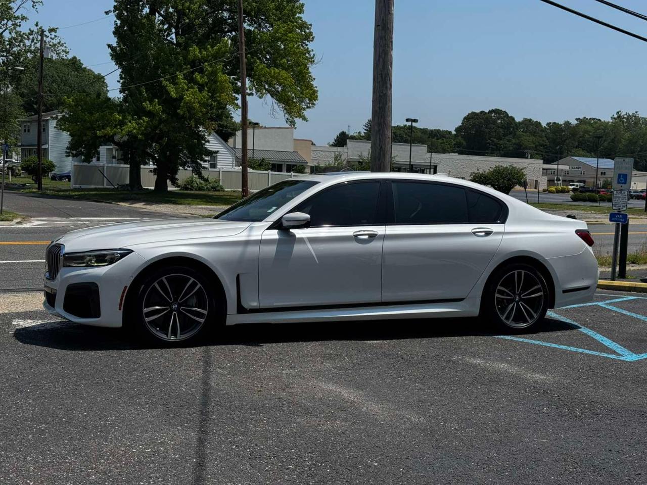BMW 7-Series 750i xDrive 2020