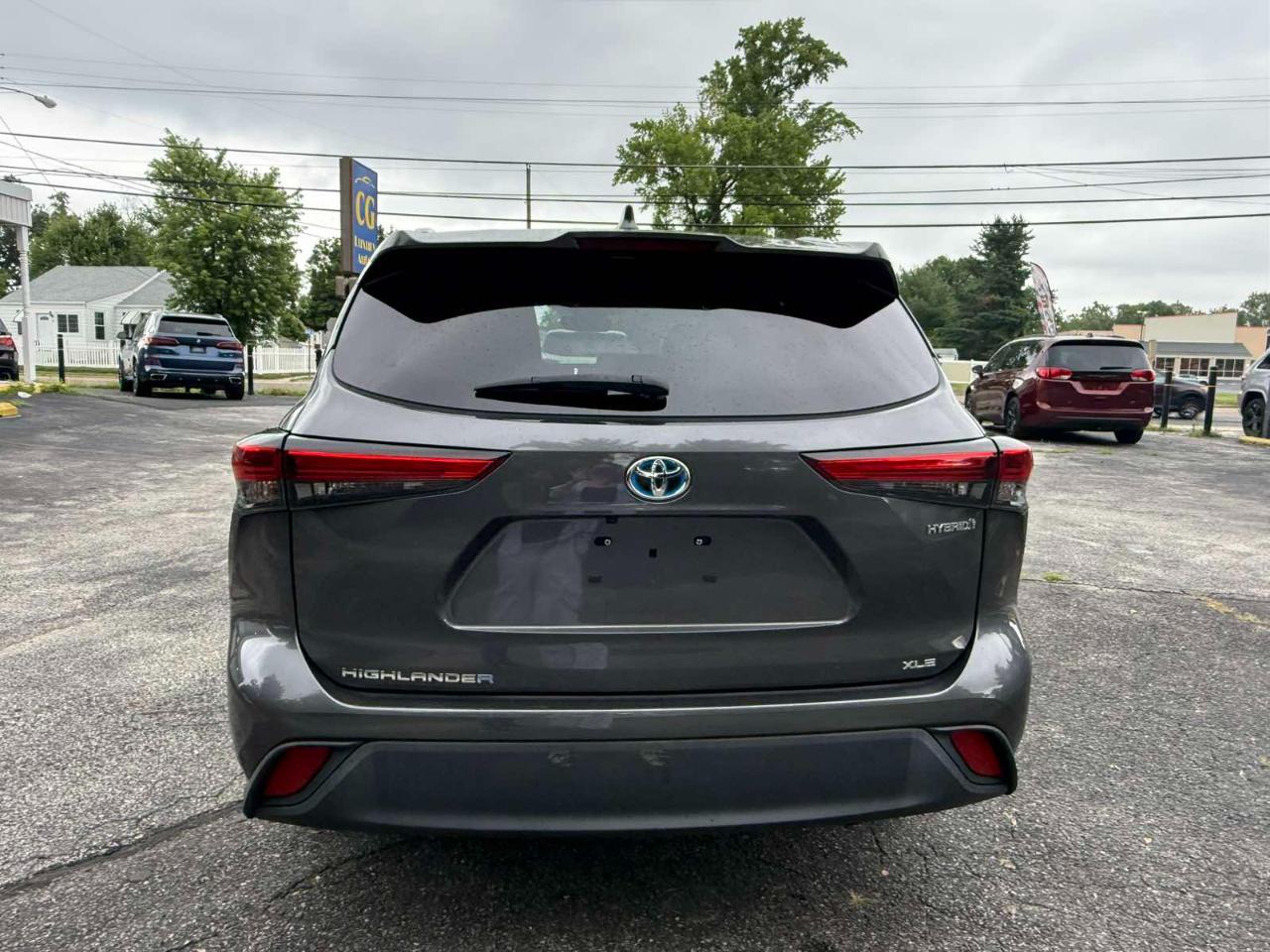 Toyota Highlander Hybrid XLE 2023