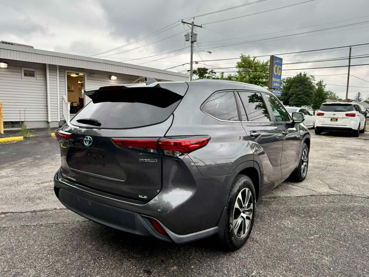 Toyota Highlander Hybrid XLE 2023