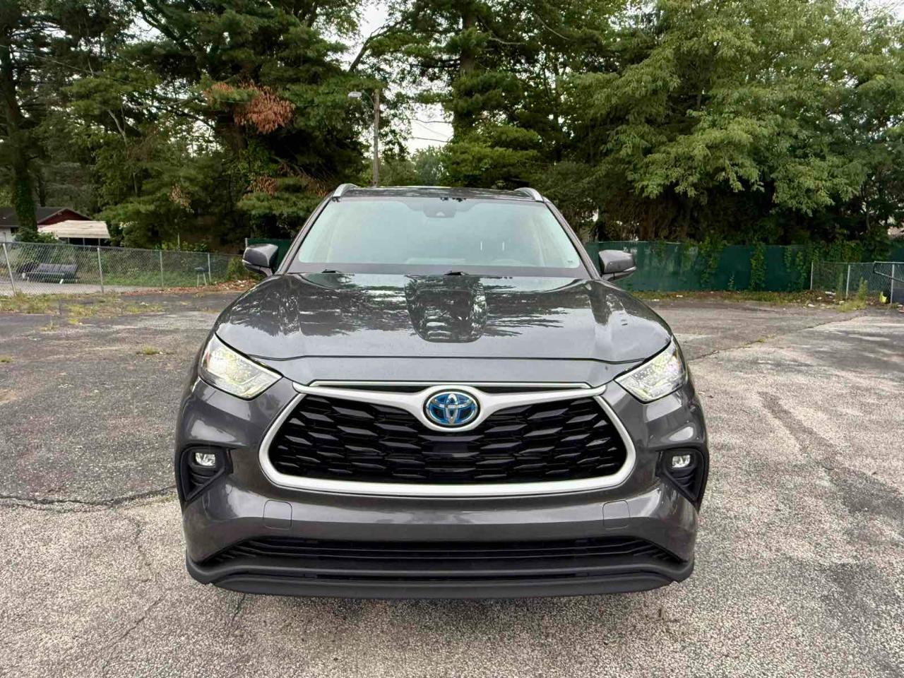 Toyota Highlander Hybrid XLE 2023