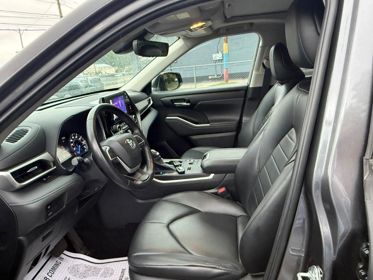 Toyota Highlander Hybrid XLE 2023