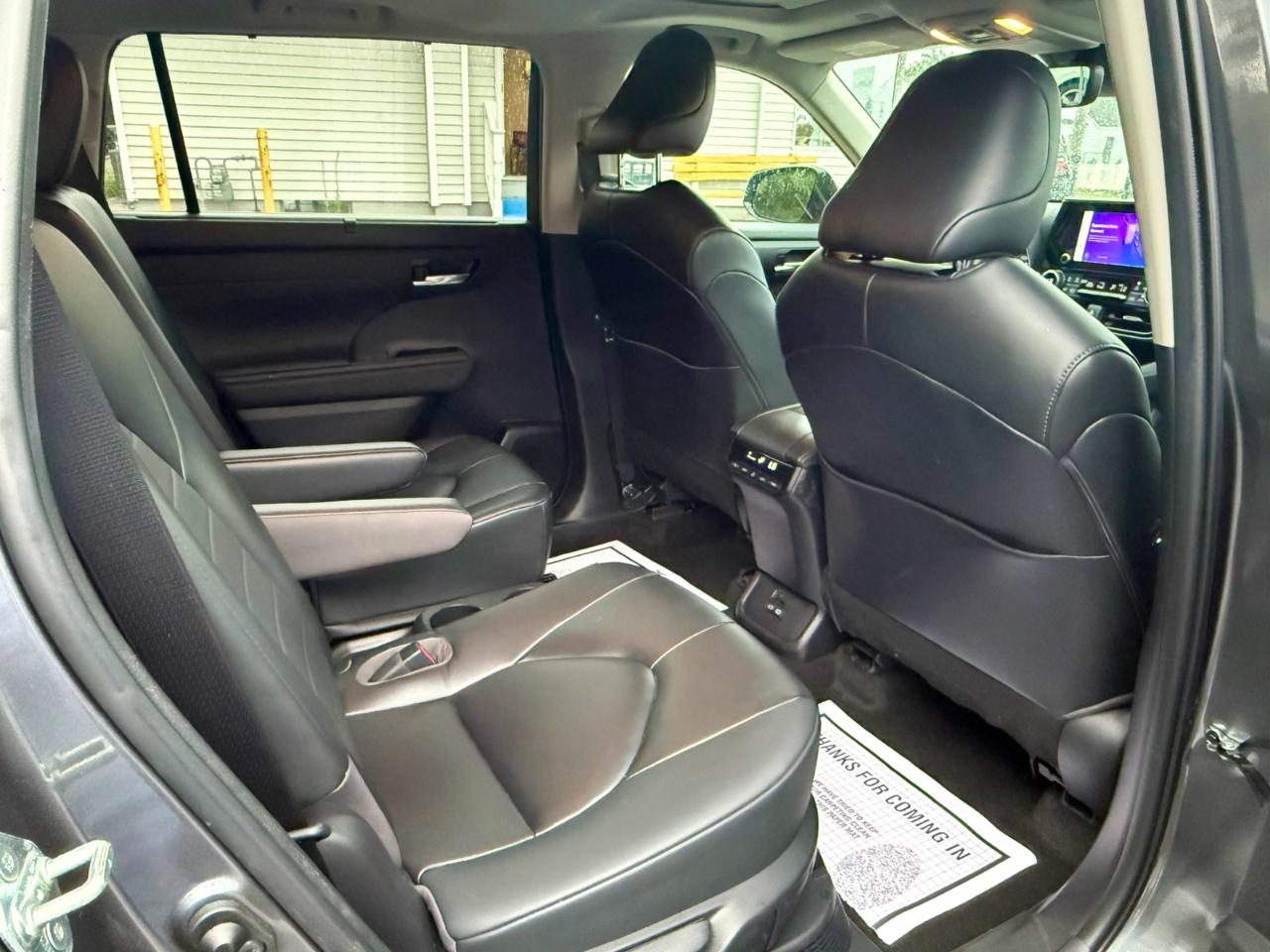 Toyota Highlander Hybrid XLE 2023