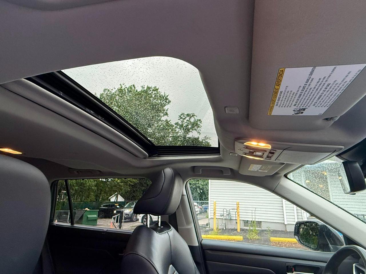 Toyota Highlander Hybrid XLE 2023