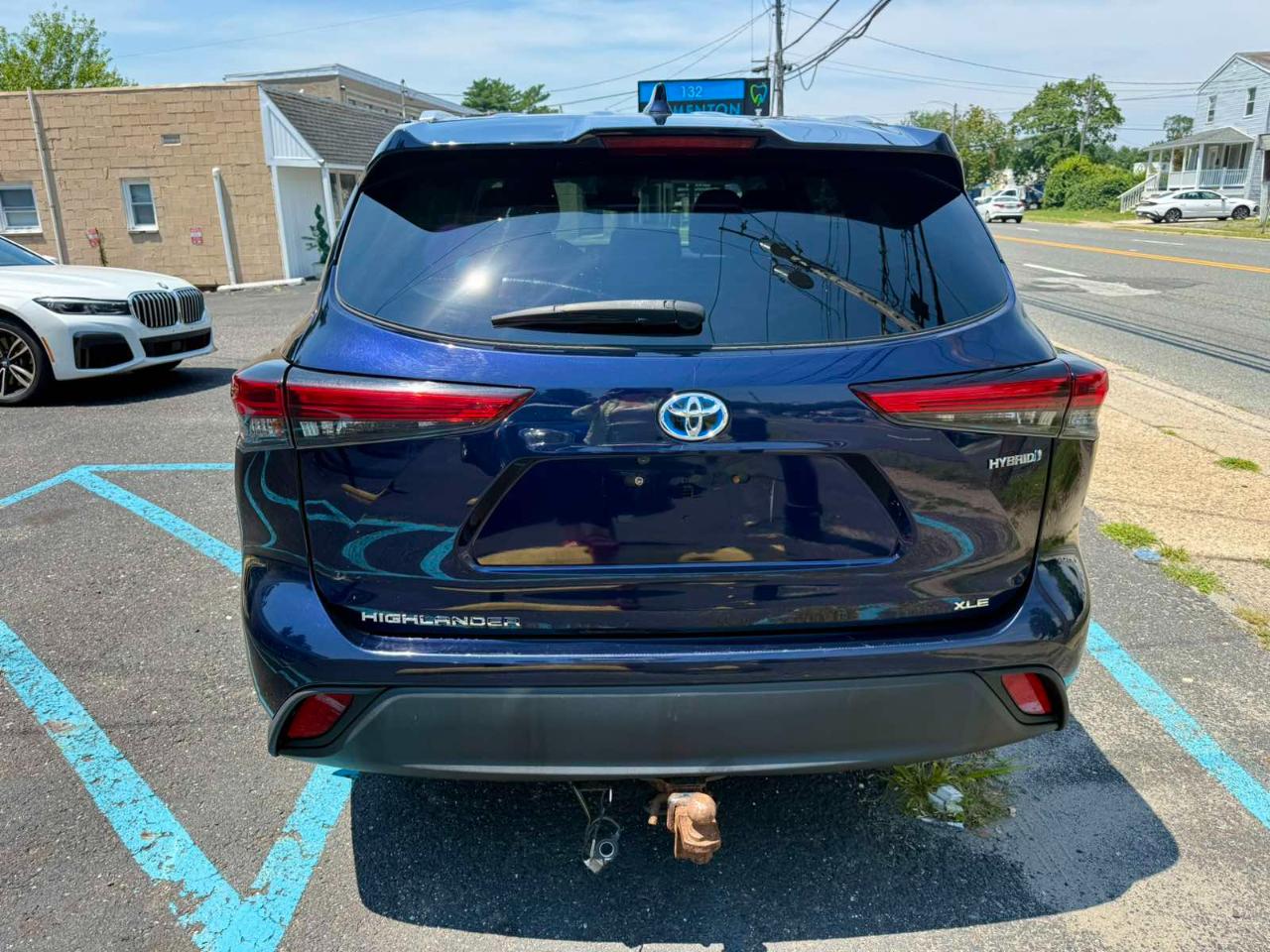Toyota Highlander Hybrid XLE AWD 2022