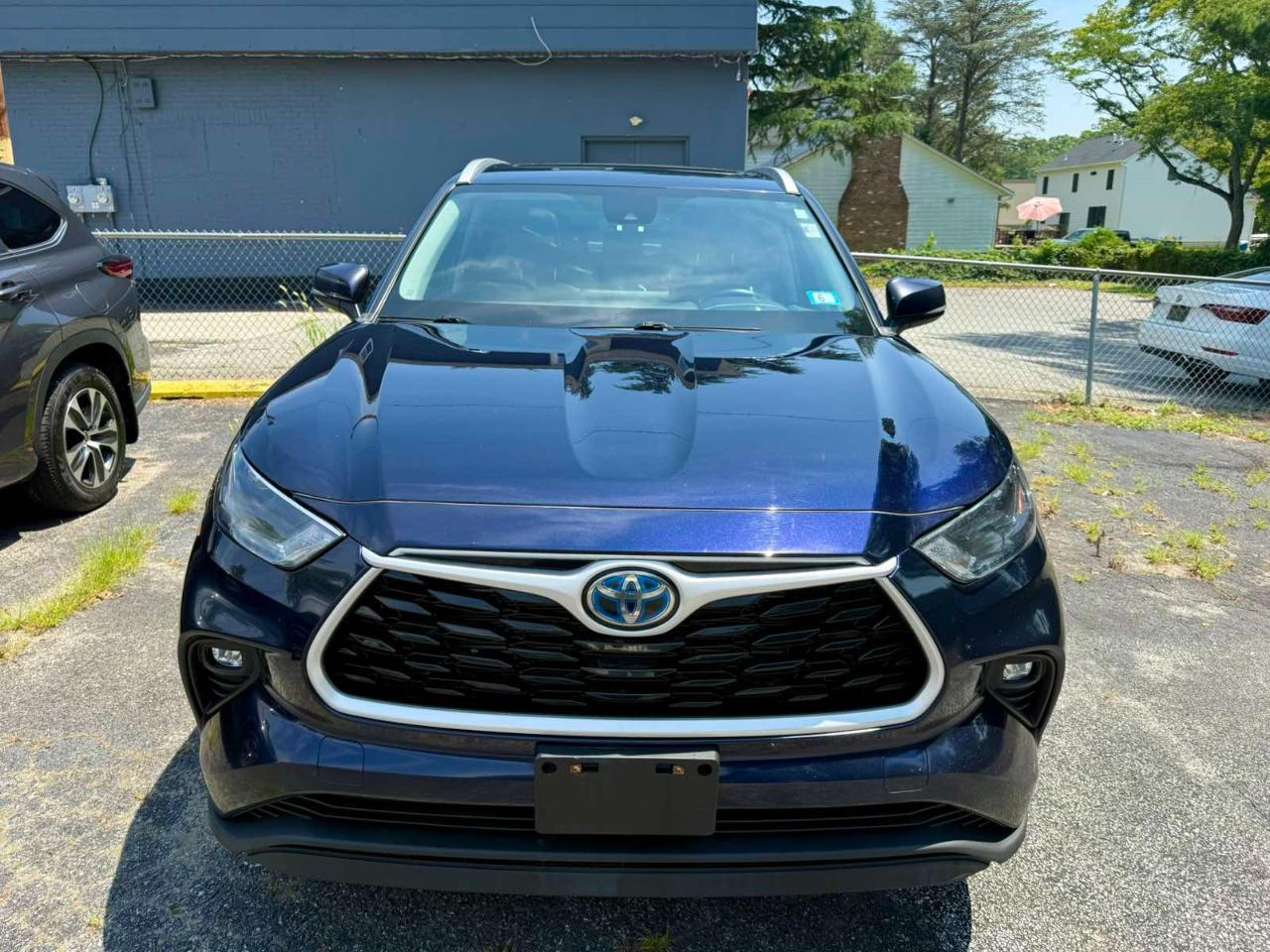 Toyota Highlander Hybrid XLE AWD 2022