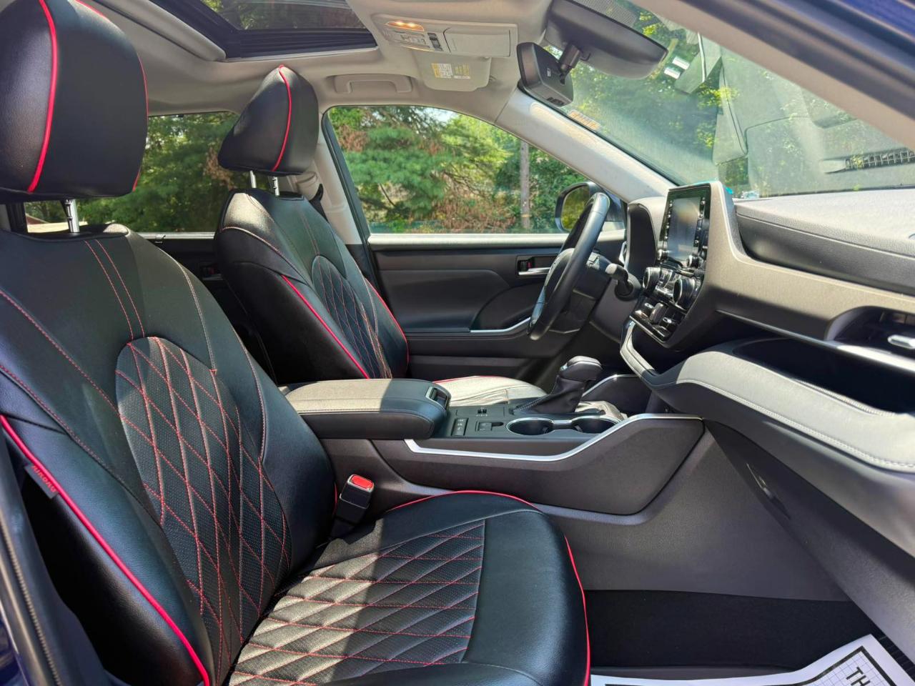Toyota Highlander Hybrid XLE AWD 2022