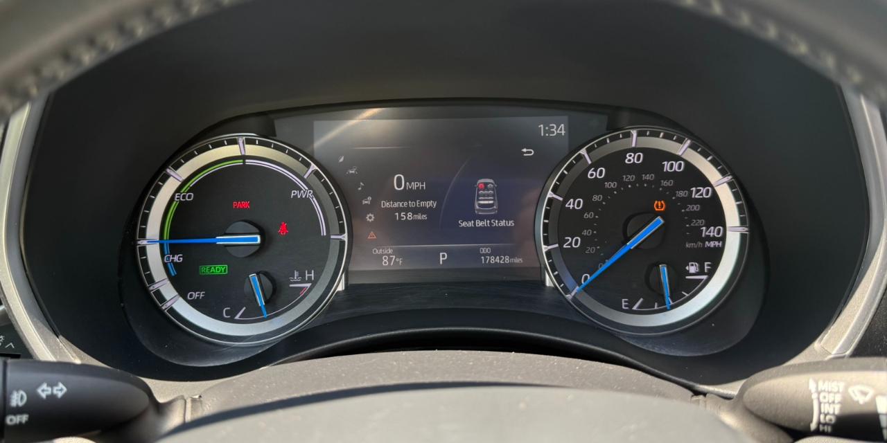 Toyota Highlander Hybrid XLE AWD 2022