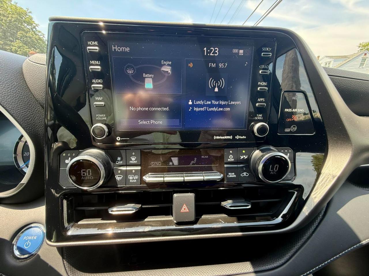Toyota Highlander Hybrid XLE AWD 2022