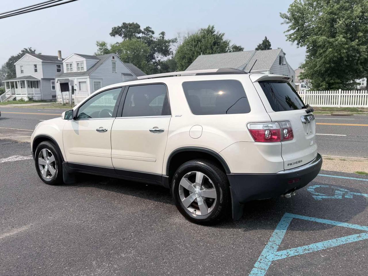 GMC Acadia AWD 4dr SLT1 2012